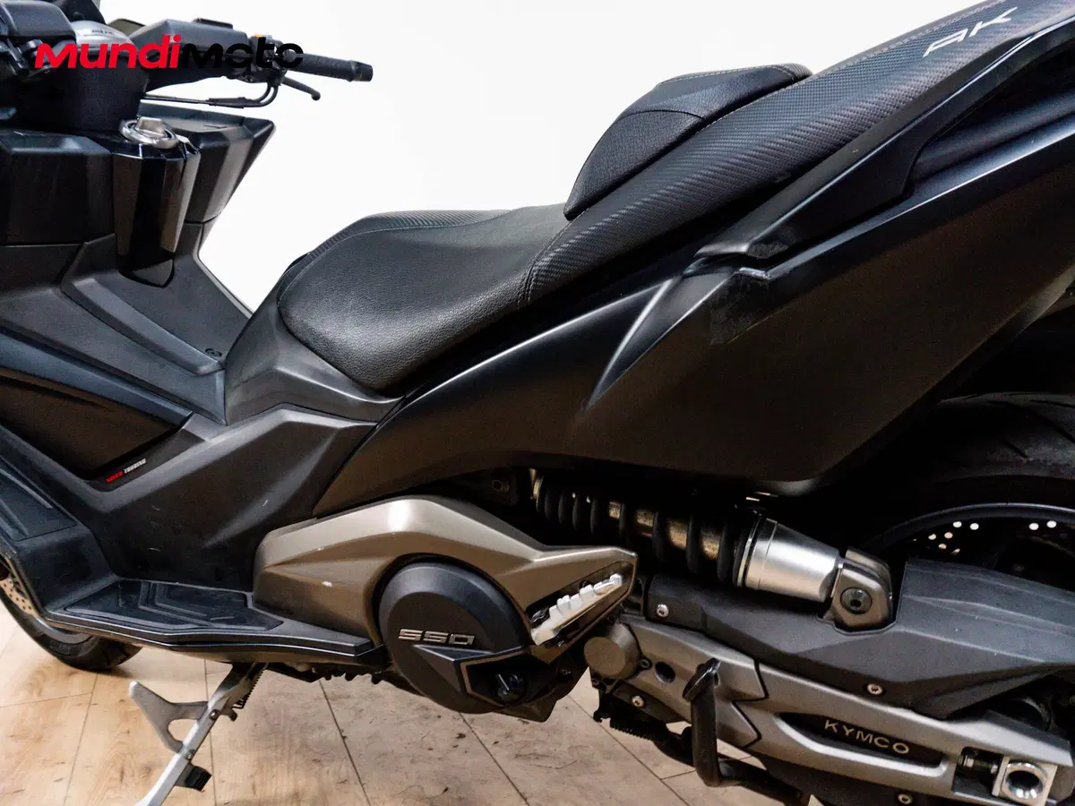 Kymco AK 550 ETS (2021 - 26) (10)