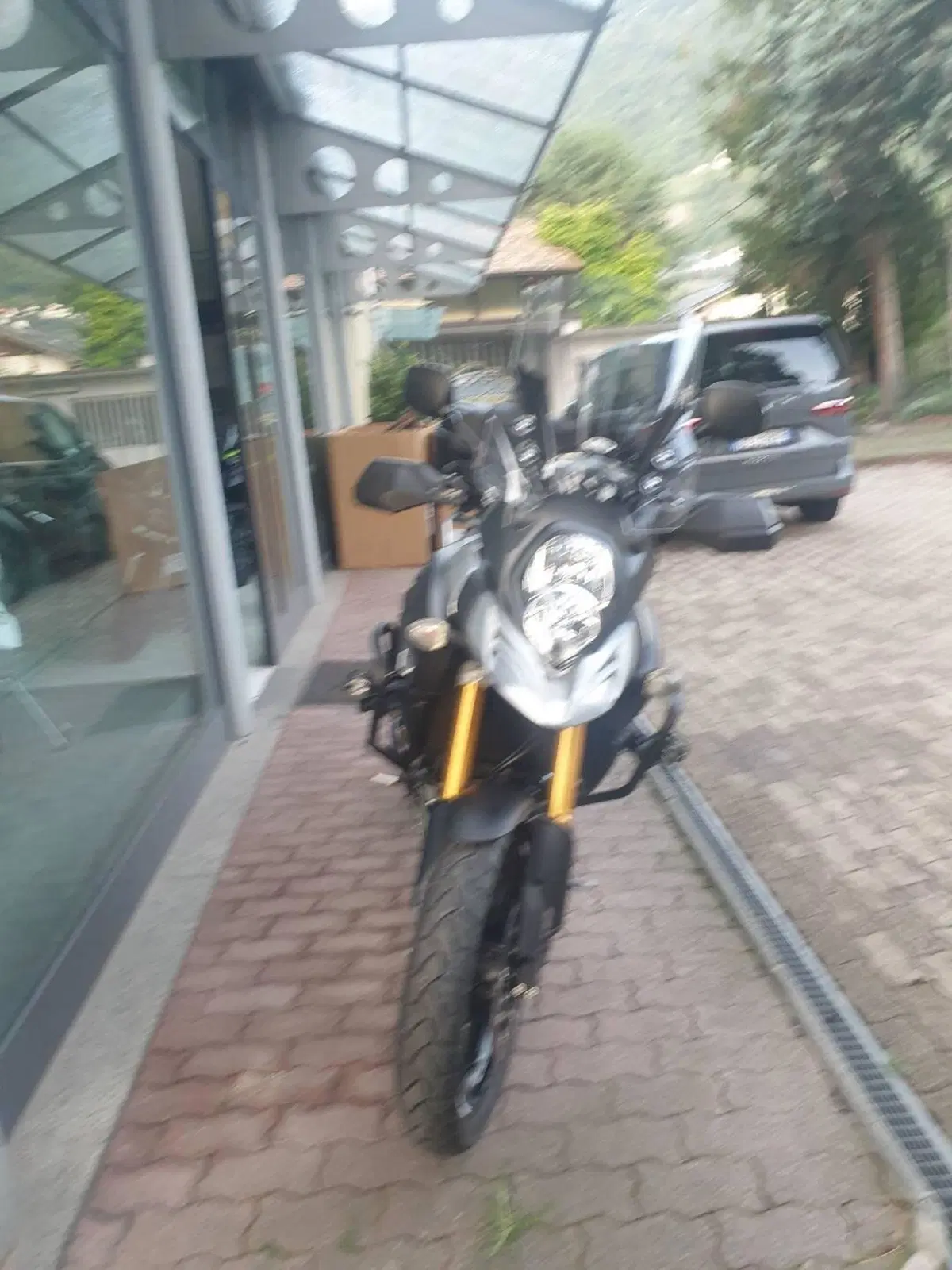 Suzuki V-Strom 1000 ABS No compromise LE (2015 - 17) (3)