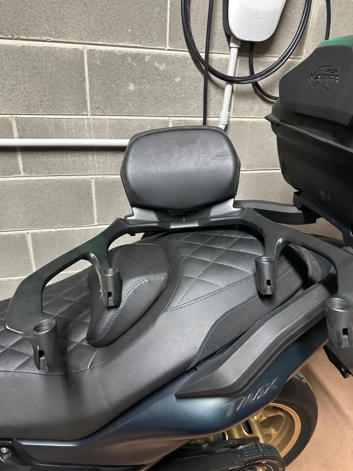Yamaha T-Max 560 Tech Max (2022 - 24) (9)