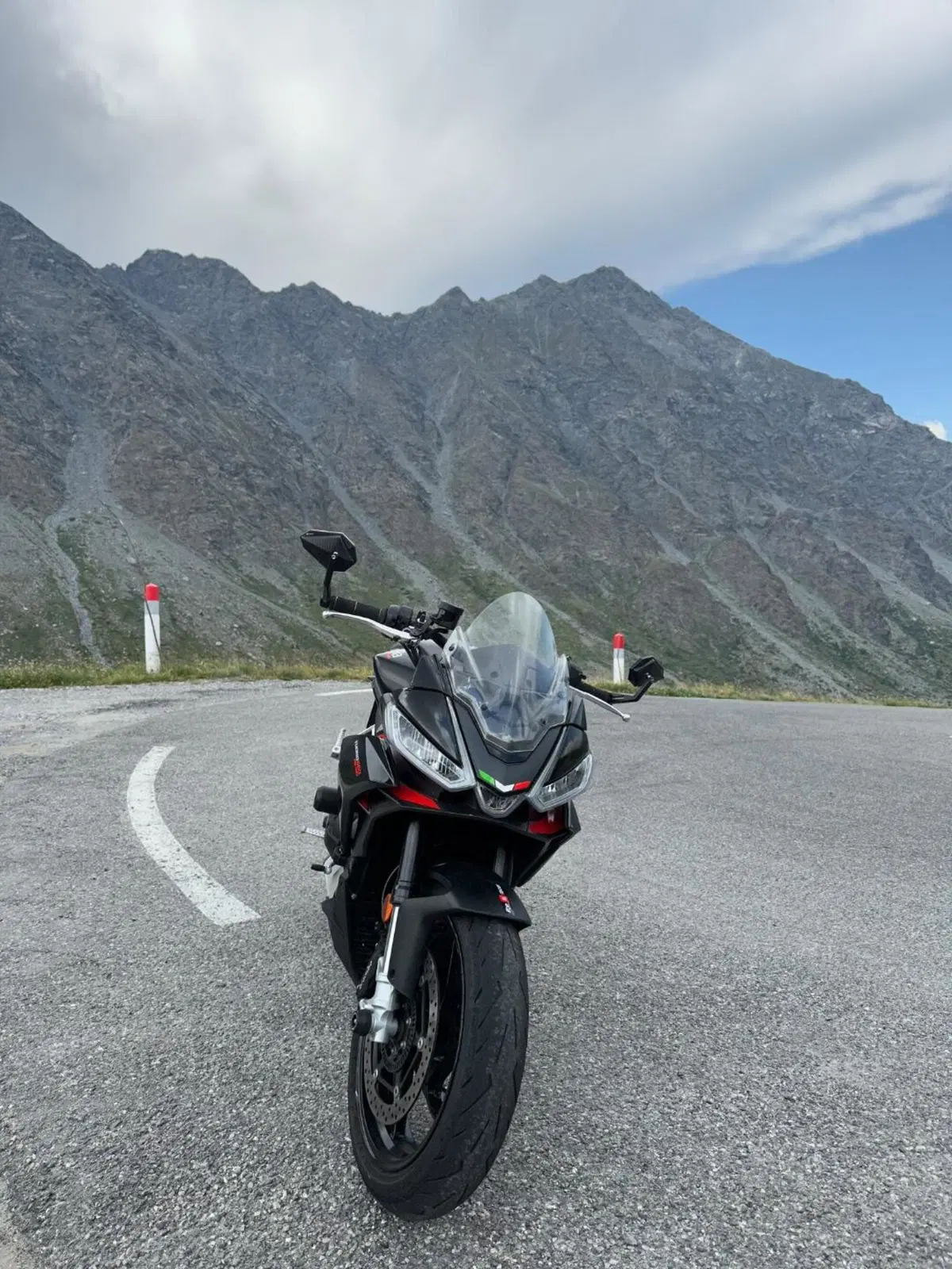 Aprilia Tuono 660 Factory (2022 - 24) (2)