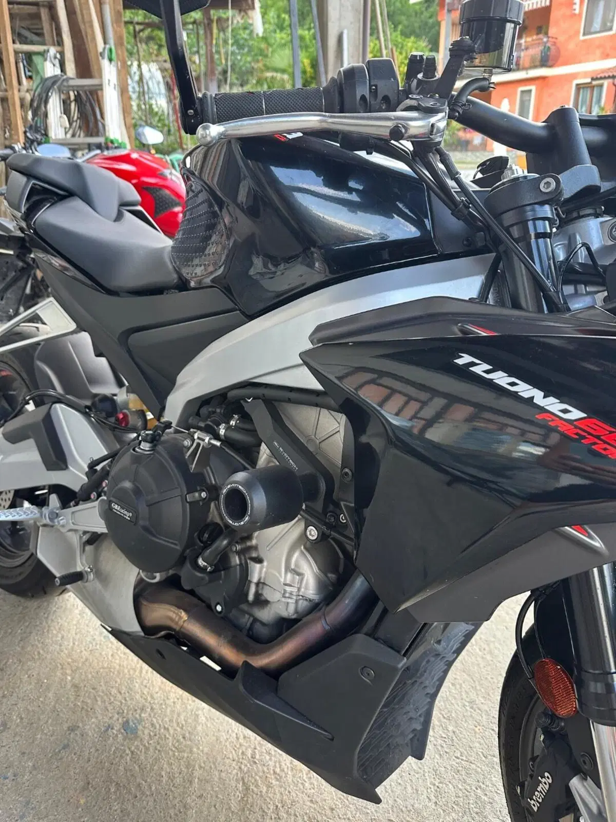 Aprilia Tuono 660 Factory (2022 - 24) (4)