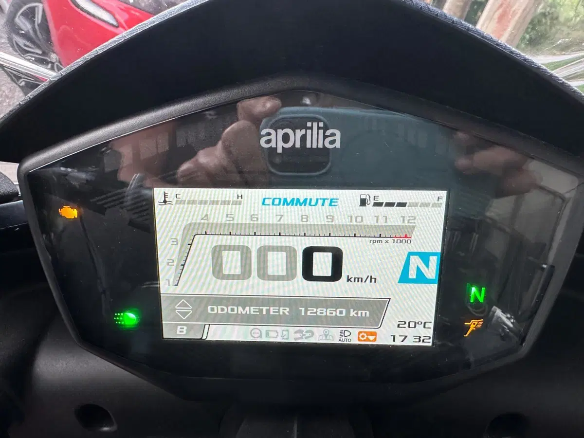 Aprilia Tuono 660 Factory (2022 - 24) (9)