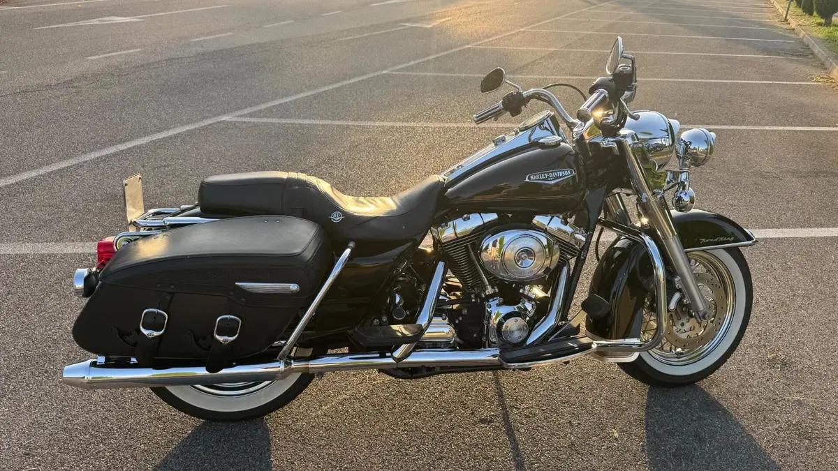Harley-Davidson 1450 Road King (2002 - 04) - FLHRI (2)