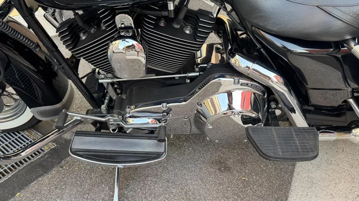Harley-Davidson 1450 Road King (2002 - 04) - FLHRI (5)