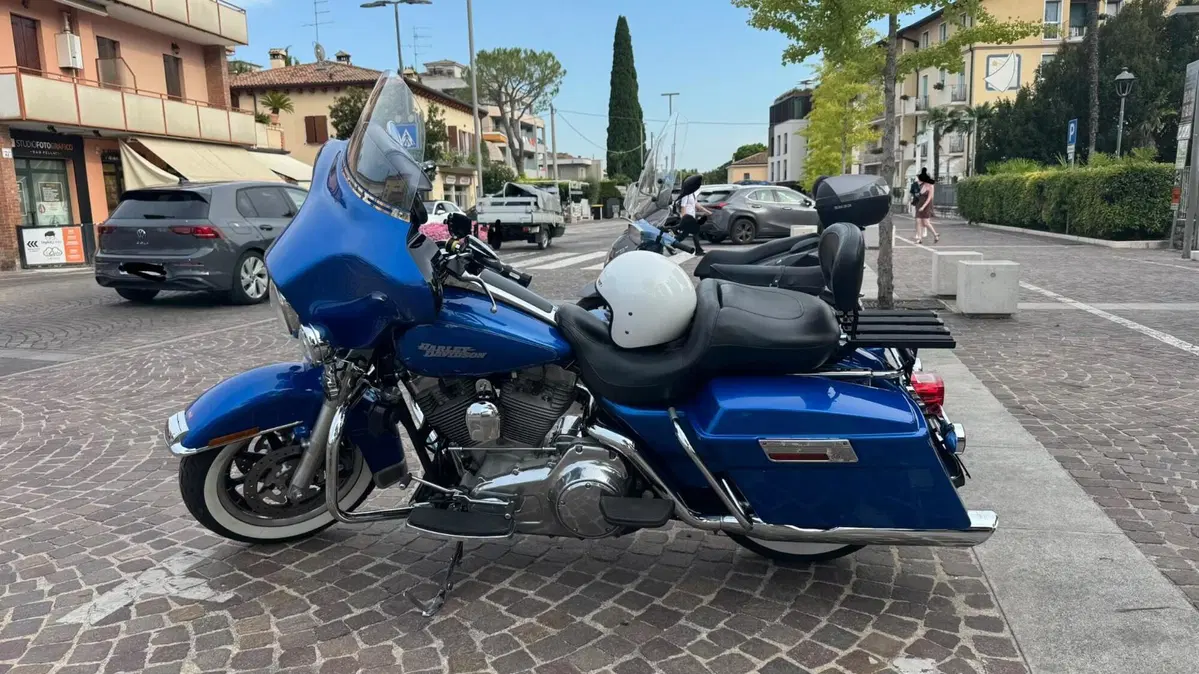 Harley-Davidson 1584 Electra Glide Standard (2008 - 10) - FLHT
