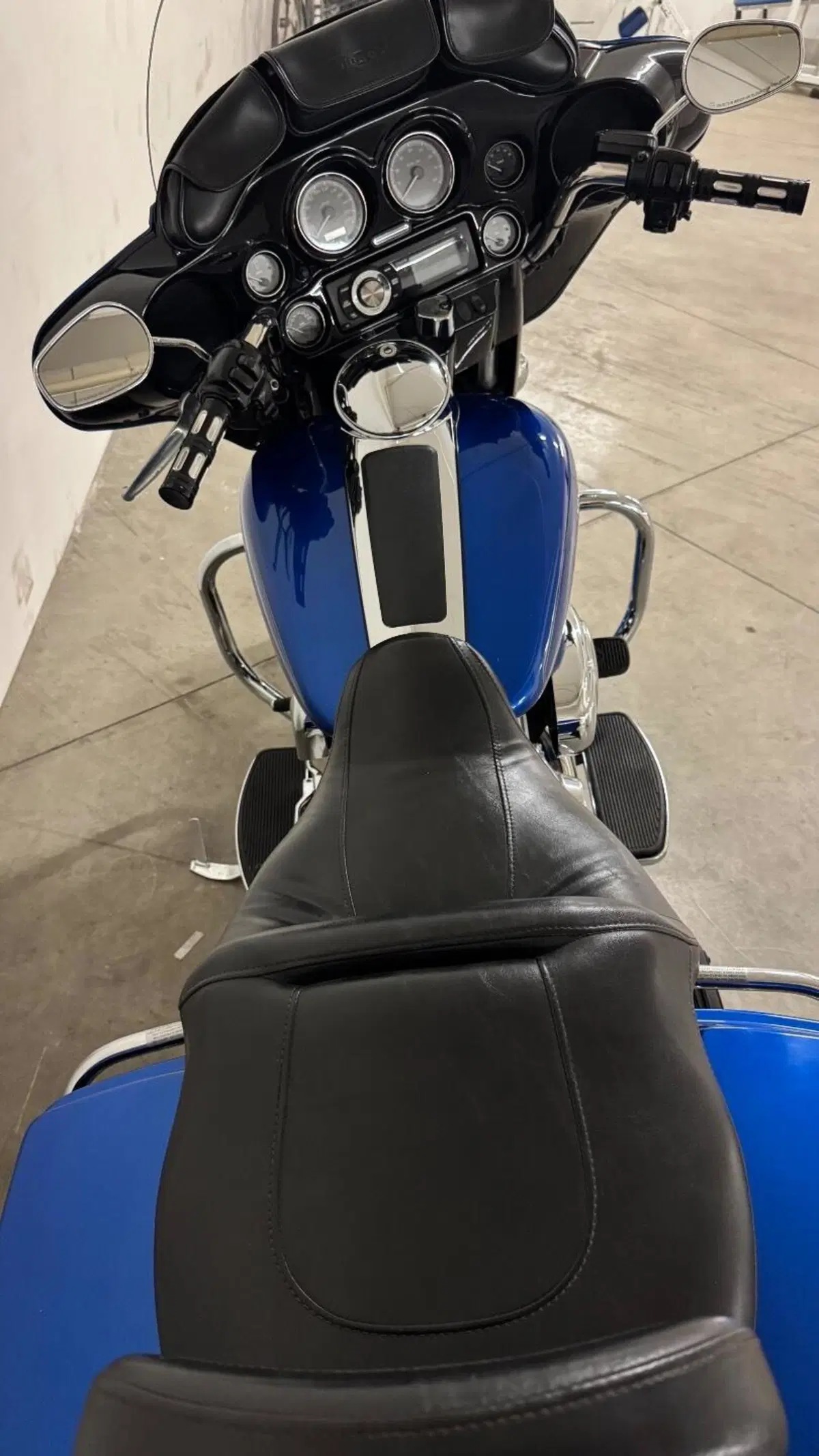 Harley-Davidson 1584 Electra Glide Standard (2008 - 10) - FLHT (2)