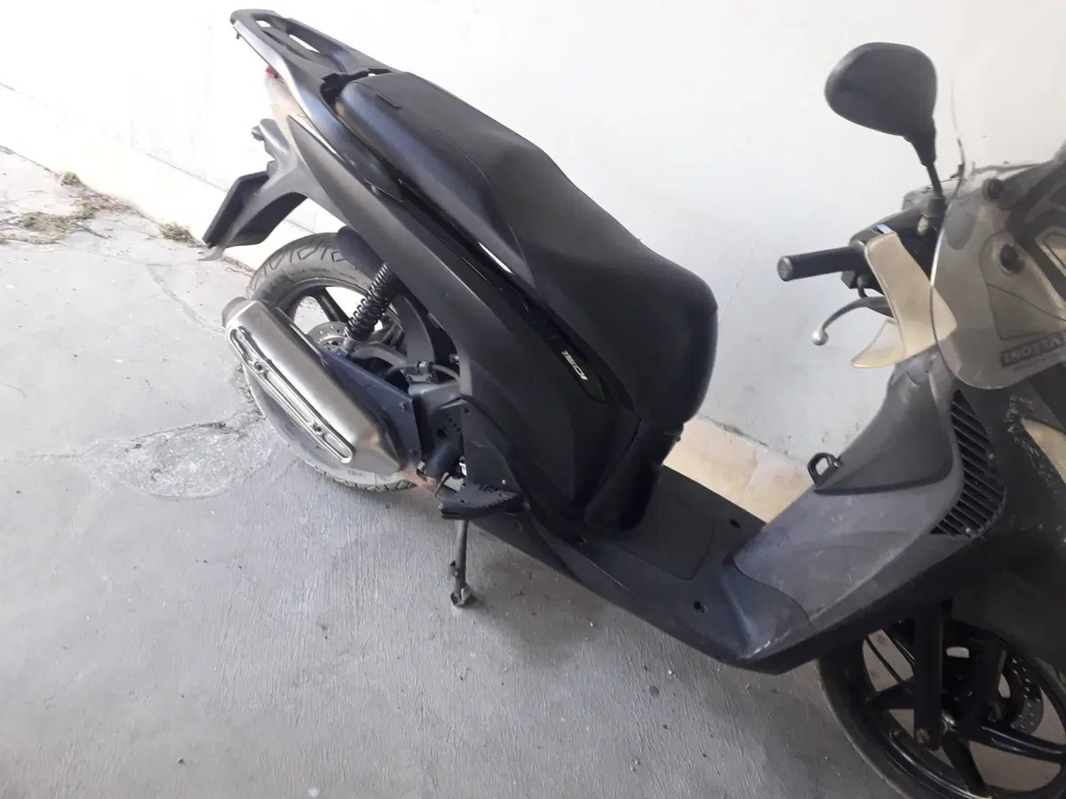 Honda SH 150i (2009 - 12) (4)
