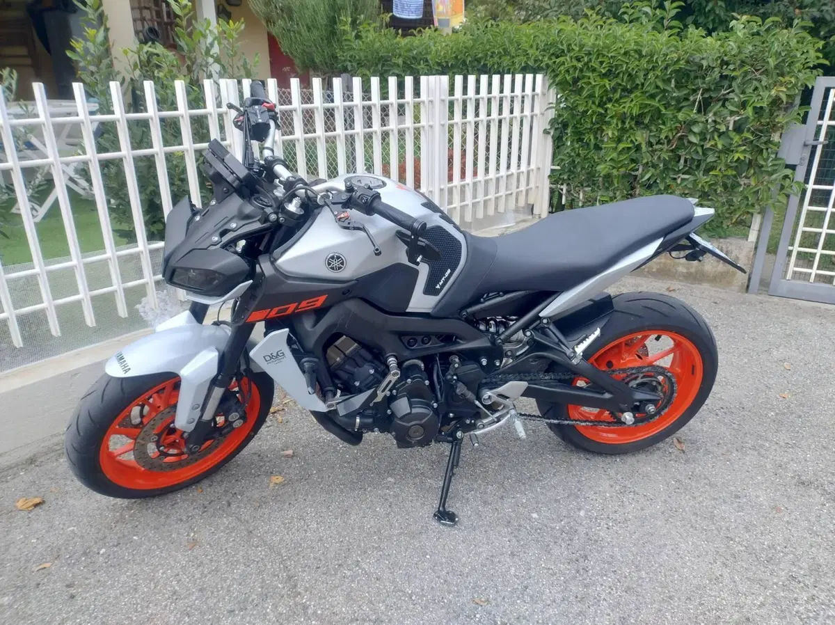 Yamaha MT-09 (2017 - 20) (3)