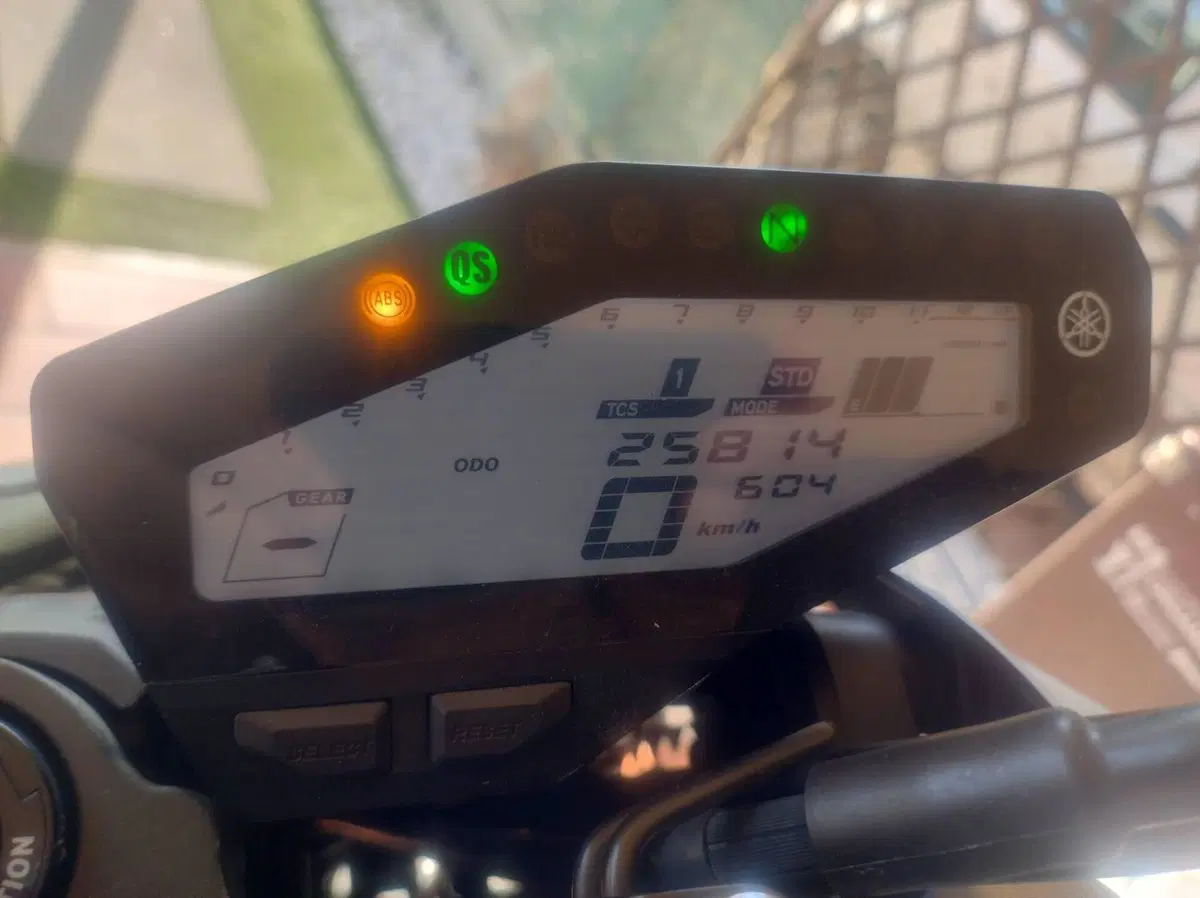 Yamaha MT-09 (2017 - 20) (4)