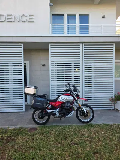 Moto Guzzi V85 TT (2024 - 26) usata