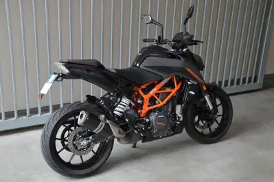 KTM 390 Duke (2021 - 23) usata