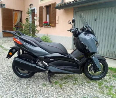 Yamaha X-Max 300 Tech Max (2021 - 24) usata