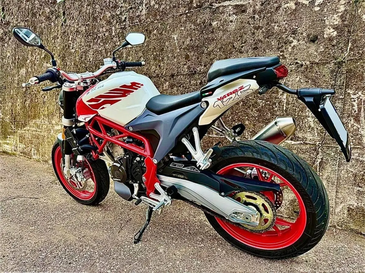 Swm Varez 125 (2022 - 23) (6)