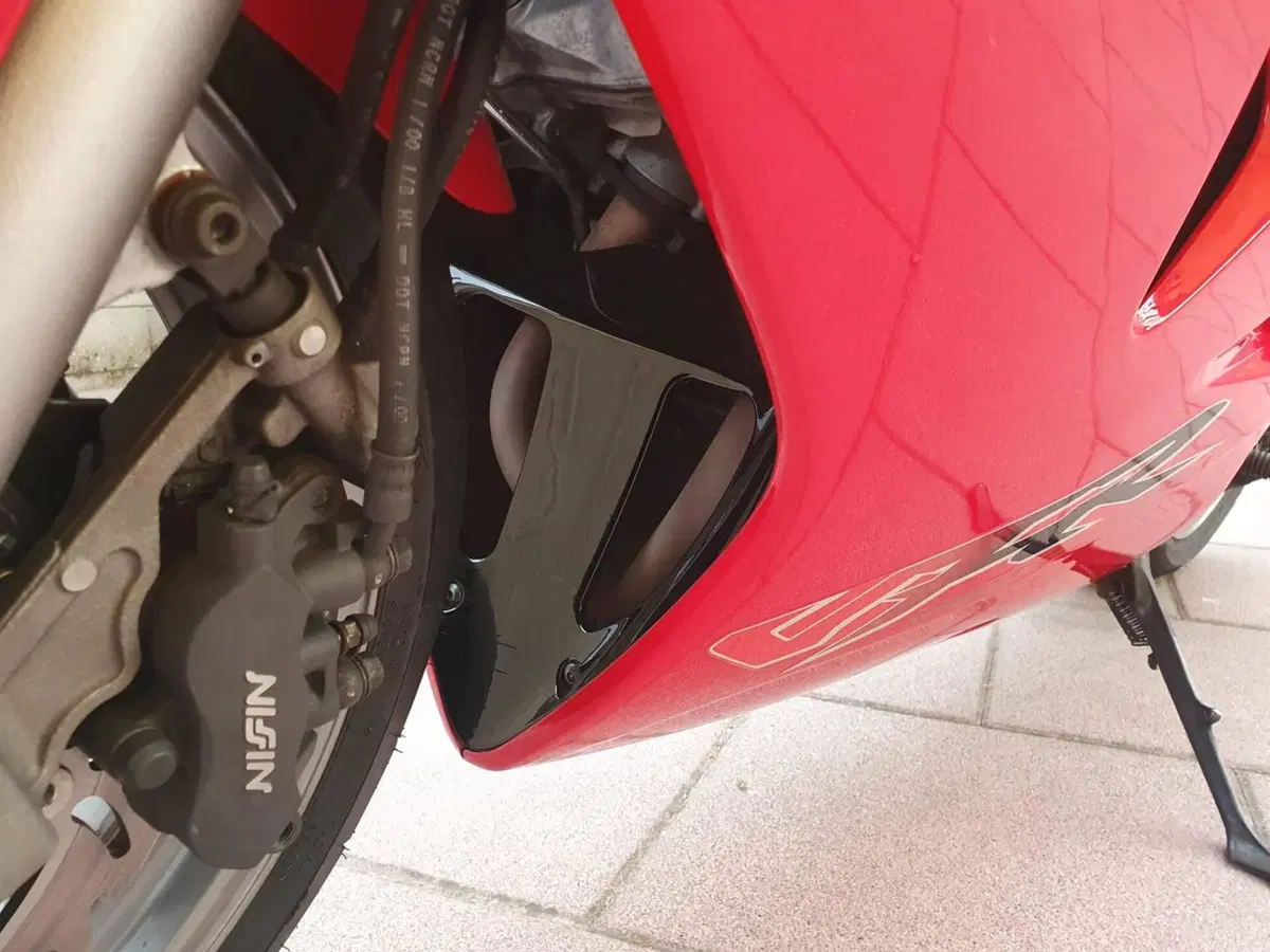 Honda VFR 800 (1998 - 01) (8)