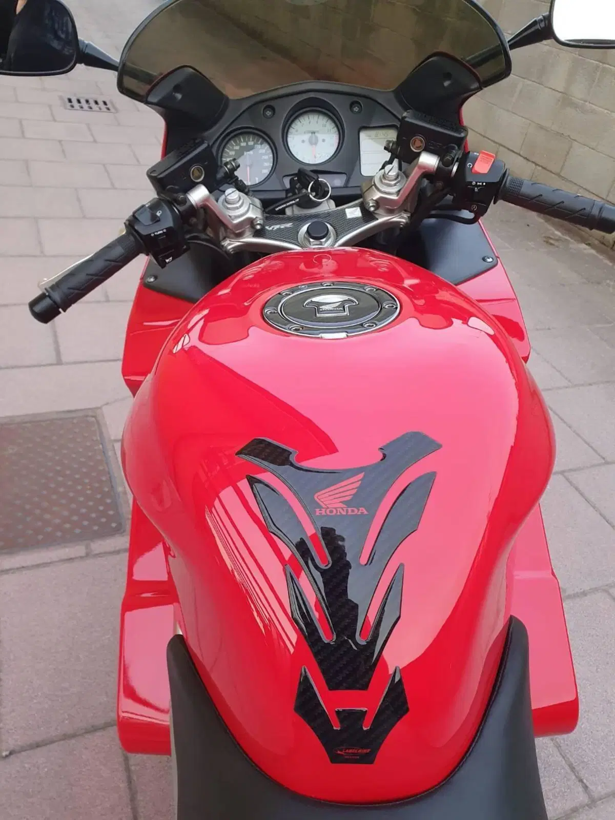 Honda VFR 800 (1998 - 01) (10)