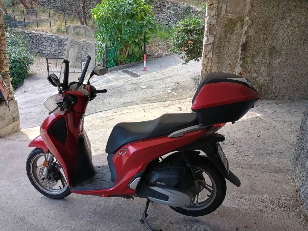 Honda SH 150i (2017 - 19) (4)