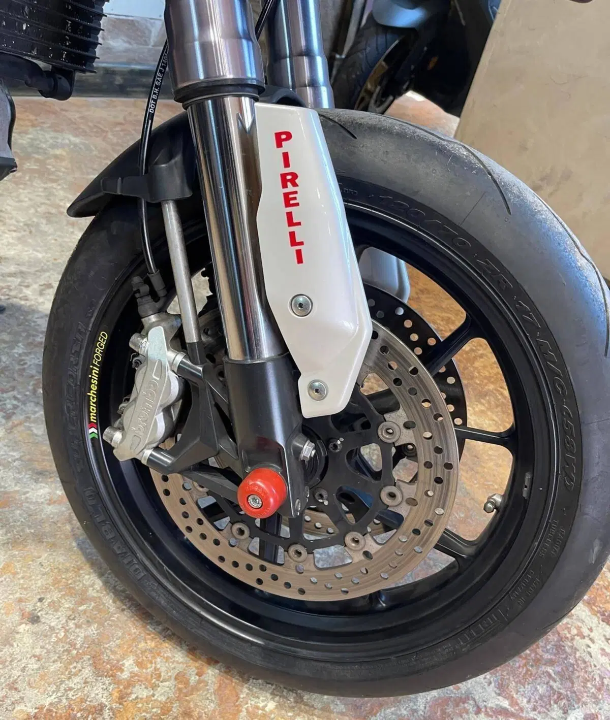 Ducati Hypermotard 1100 (2007 - 09) (9)