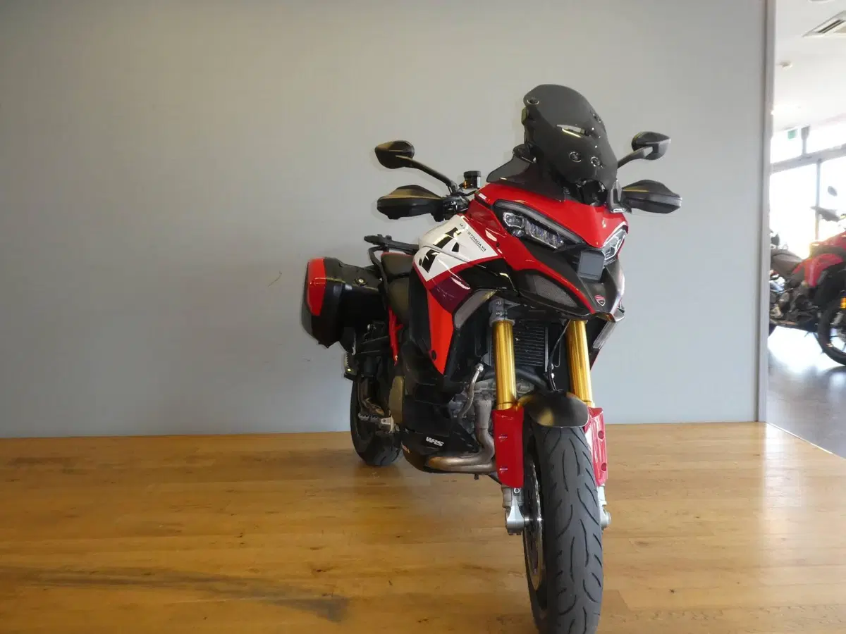 Ducati Multistrada V4 Pikes Peak (2021 - 24) (2)