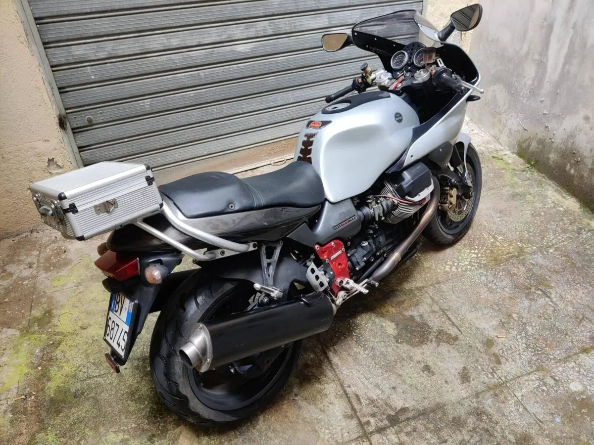 Moto Guzzi V11 Le Mans (2001 - 06) (2)
