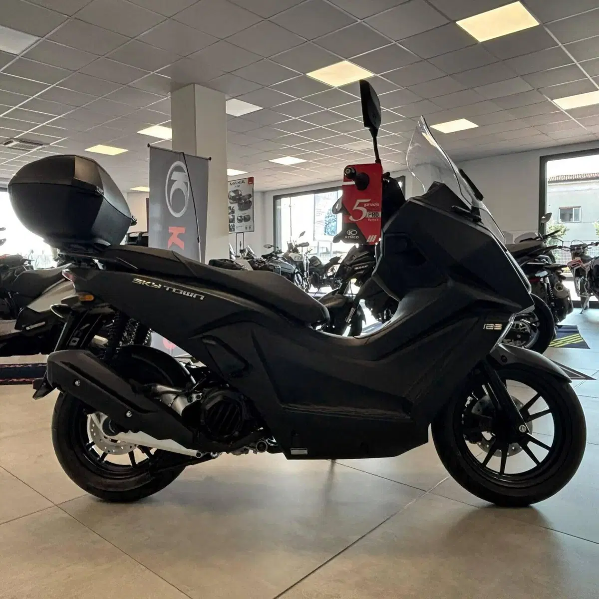 Kymco Skytown 125i (2024 - 26) (3)