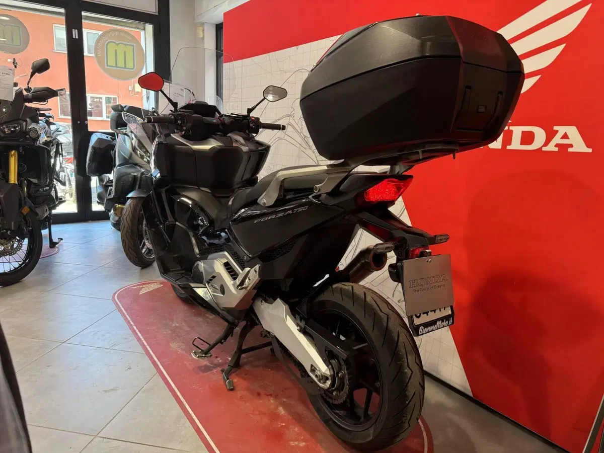 Honda Forza 750 DCT (2021 - 24) (5)
