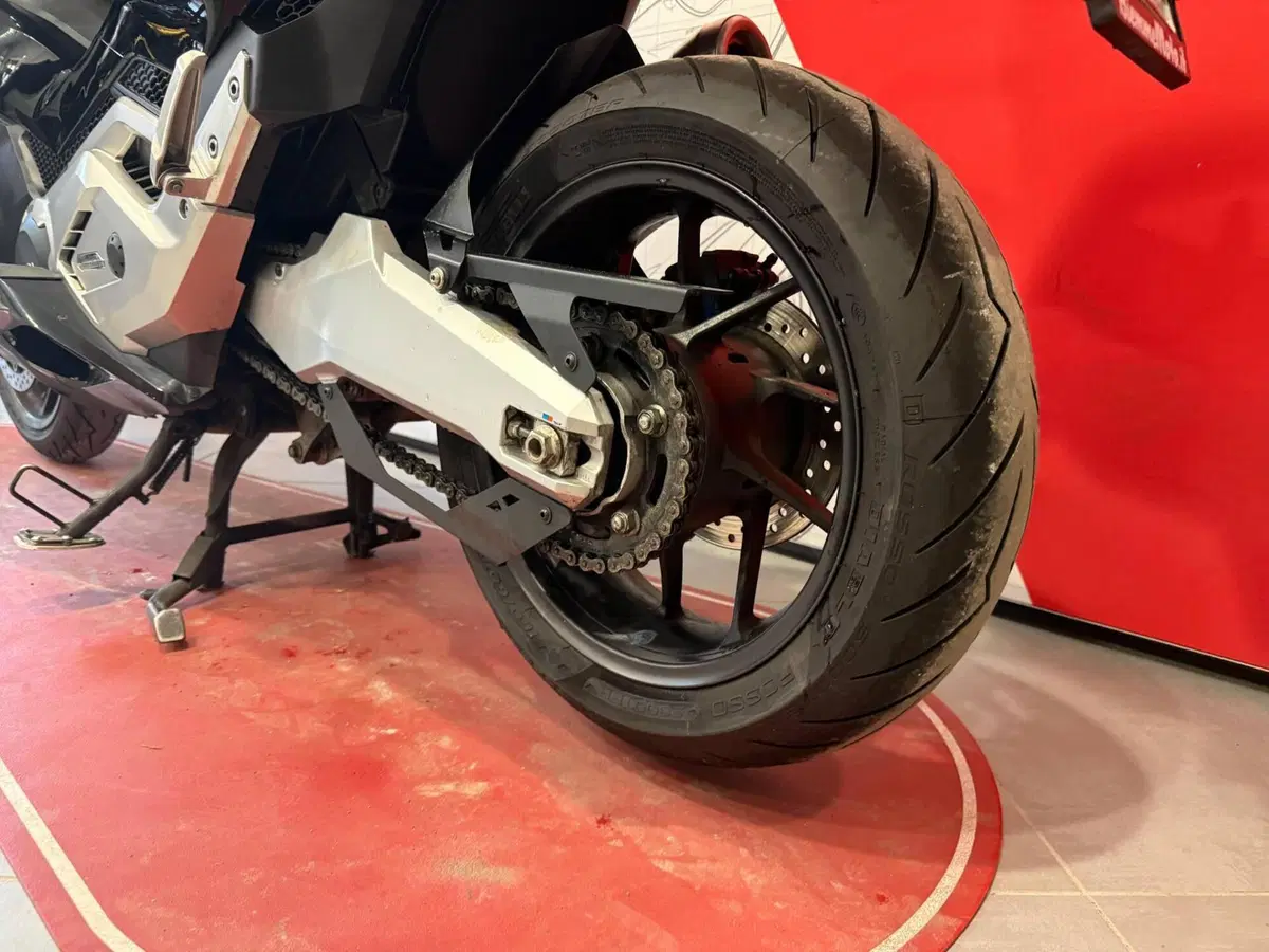 Honda Forza 750 DCT (2021 - 24) (11)