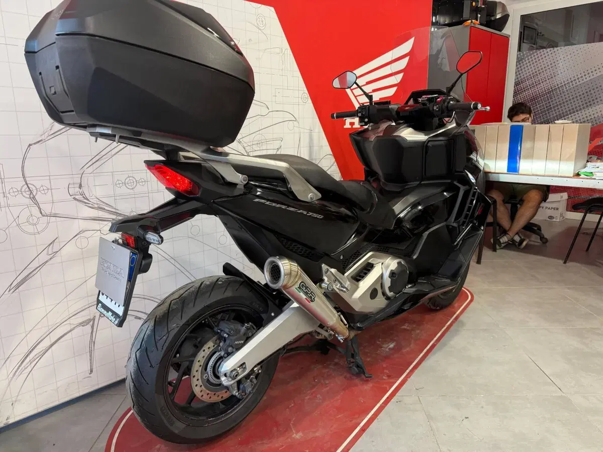 Honda Forza 750 DCT (2021 - 24) (7)