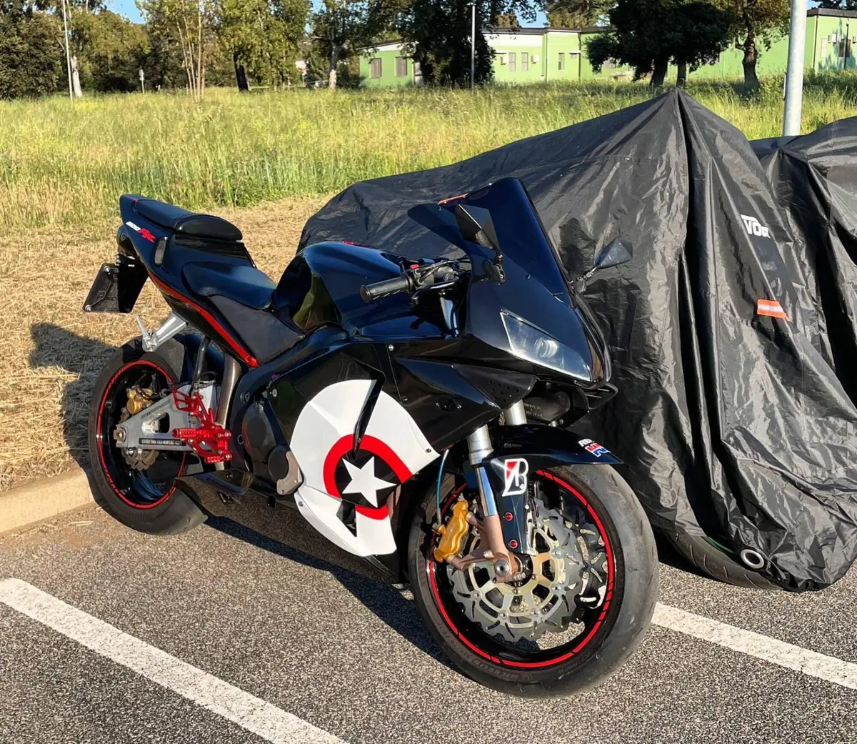 Honda CBR 600 RR (2003 - 04) (3)
