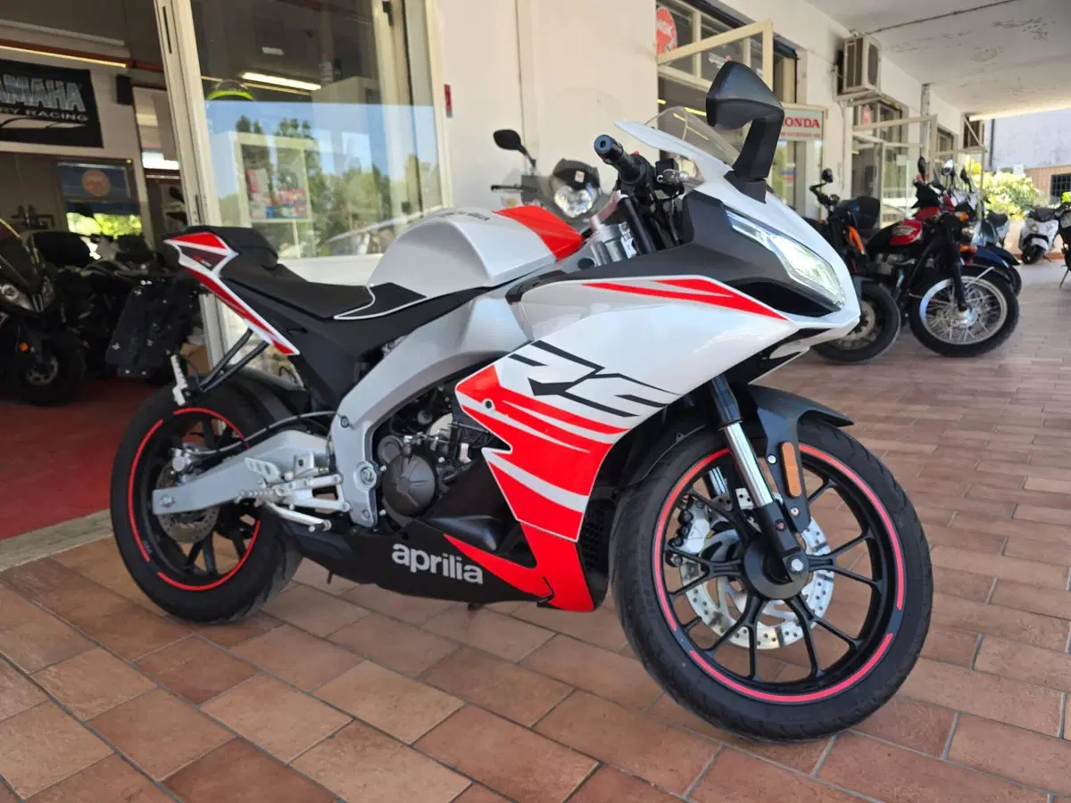 Aprilia RS 125 (2025 - 26) (3)