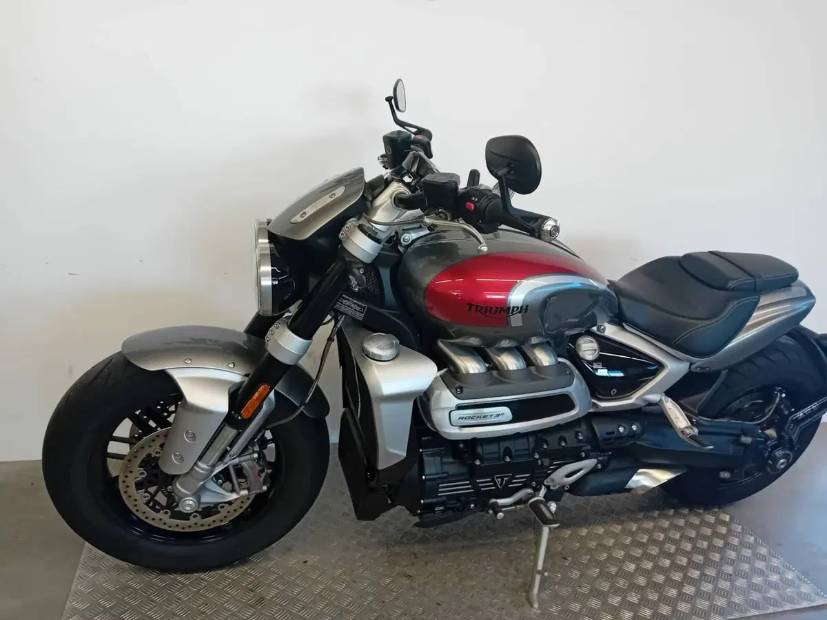 Triumph Rocket 3 R (2021 - 24) (4)