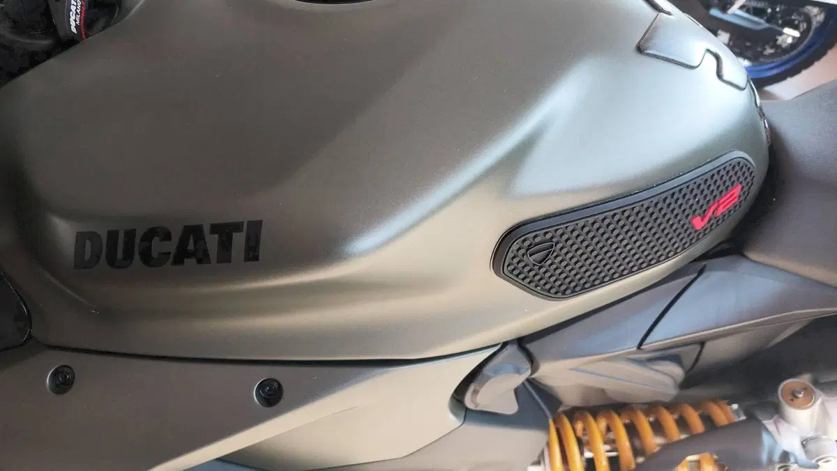 Ducati Streetfighter V2 (2022 - 24) (2)