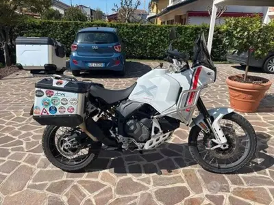 Ducati DesertX (2022 - 25) usata