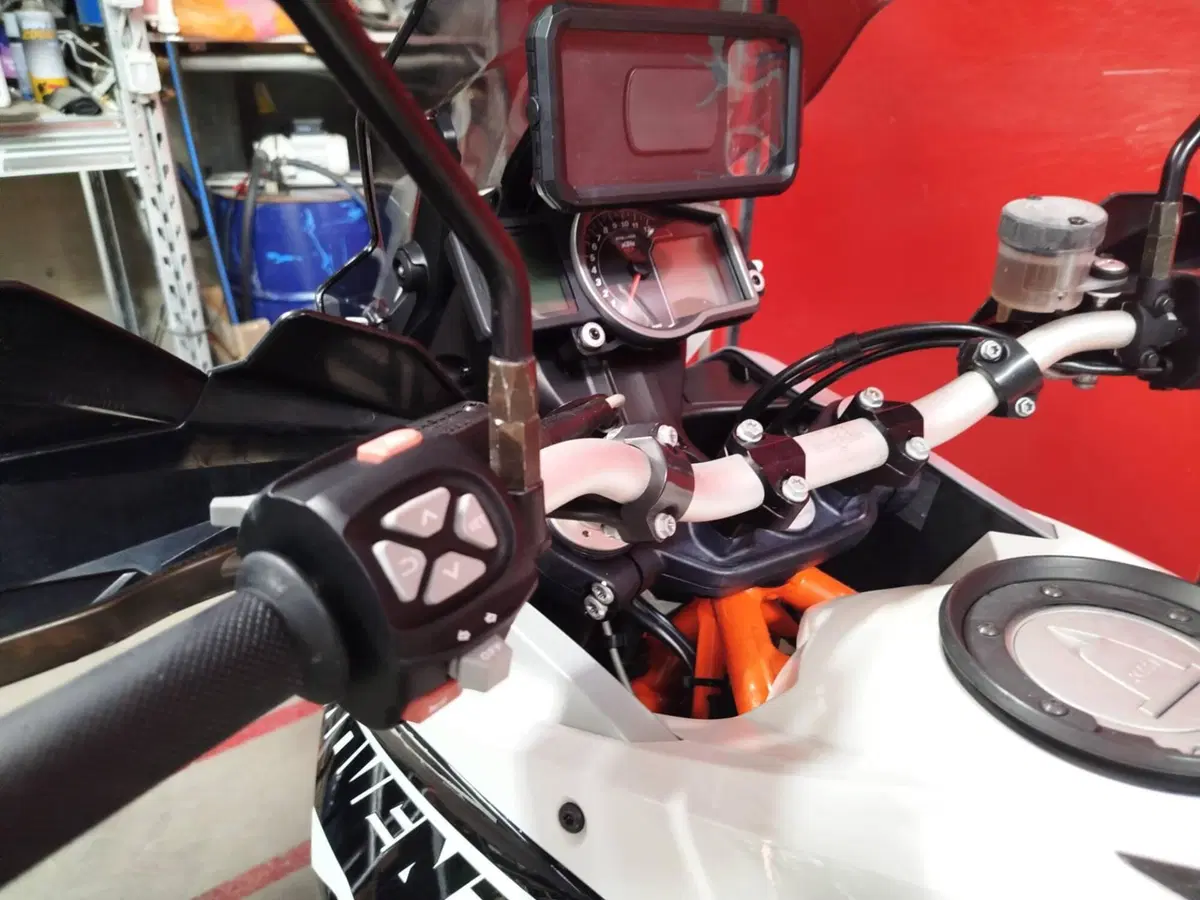 KTM 1190 Adventure R (2013 - 16) (2)