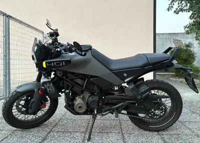 Husqvarna Svartpilen 401 (2024 - 26) usata