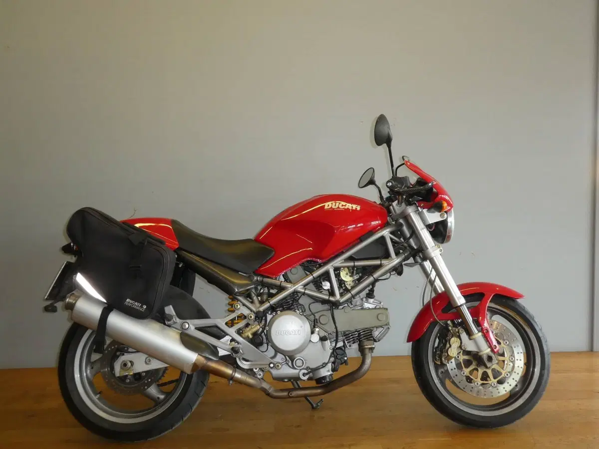 Ducati Monster 620 (2003 - 06) (4)