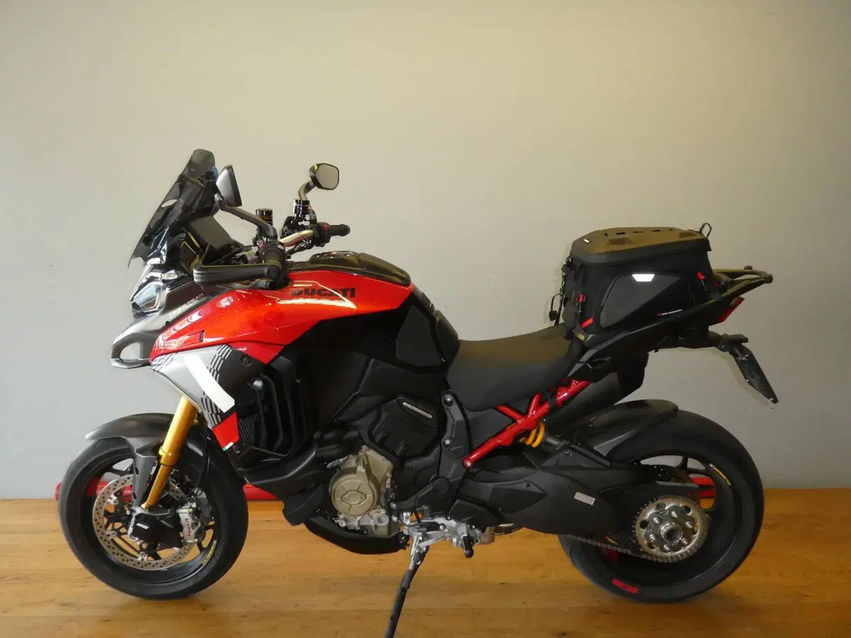 Ducati Multistrada V4 Pikes Peak (2025 - 26) (4)
