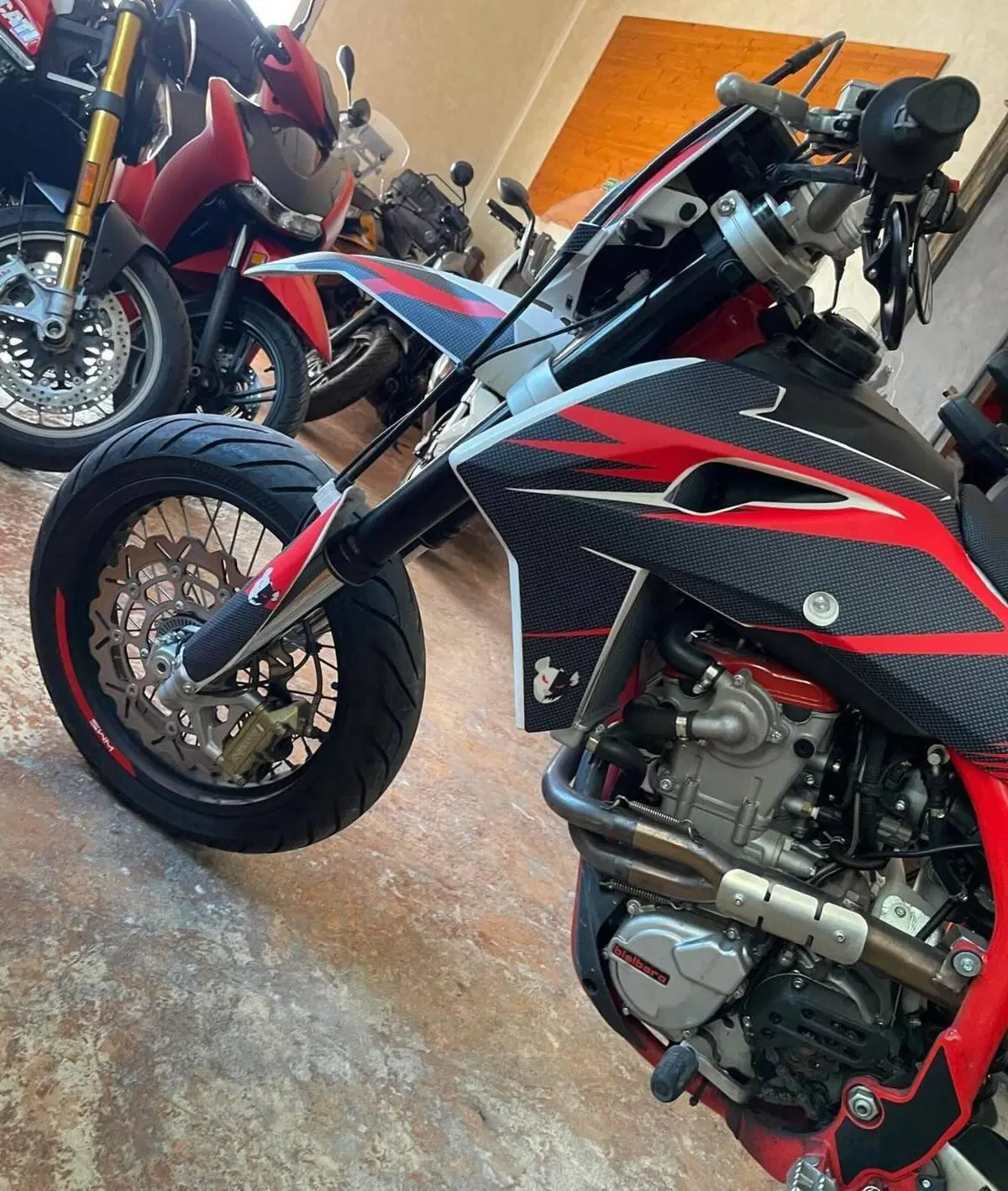Swm SM 500 R (2025 - 26) (16)