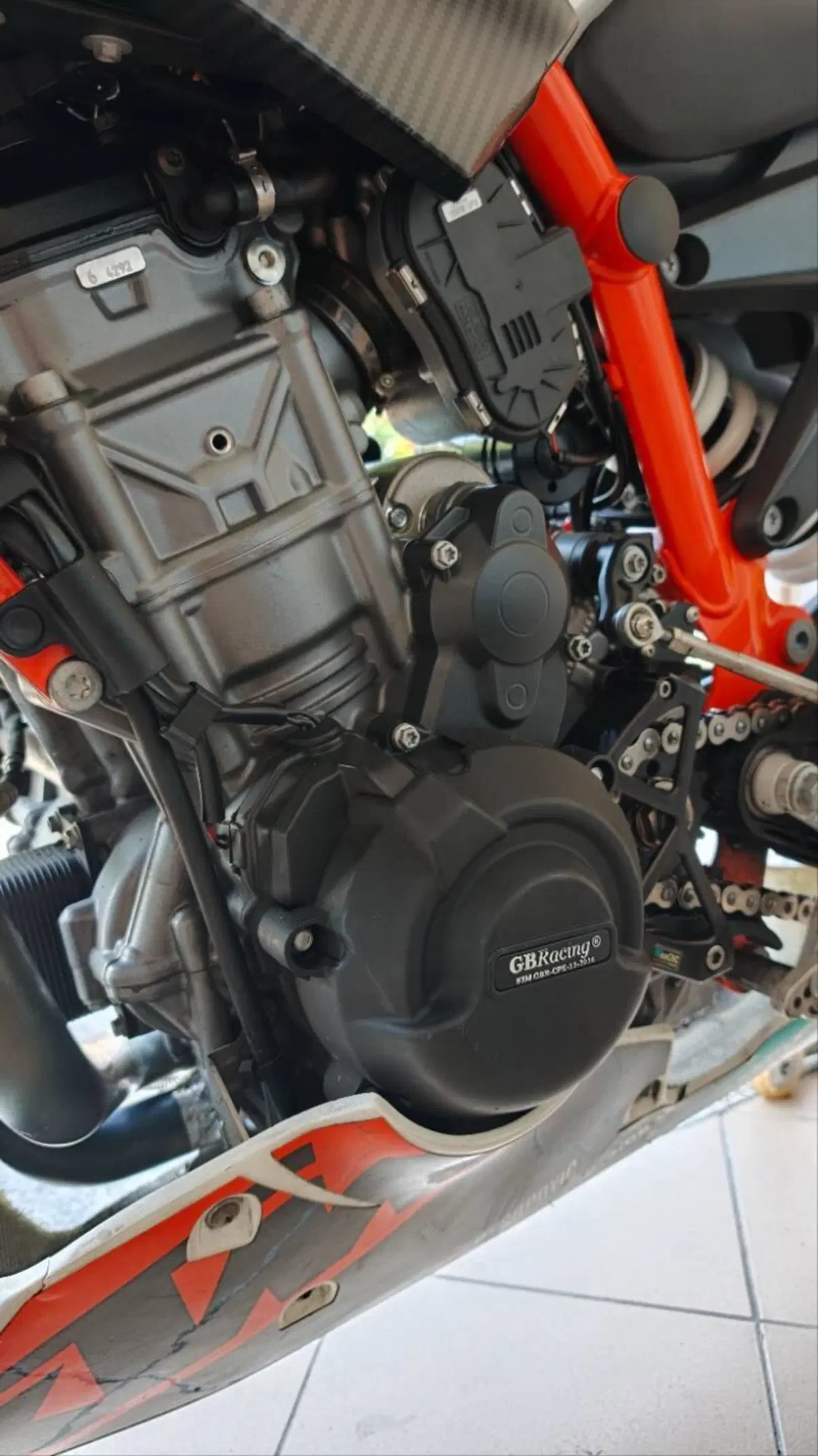 KTM 890 Duke R (2020) (4)