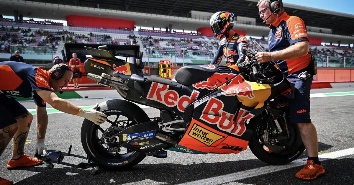 MotoGP 2026. KTM ottiene il via libera per la revisione dei motori delle RC16: "Attueremo le misure correttive il pi&ugrave; rapidamente possibile"