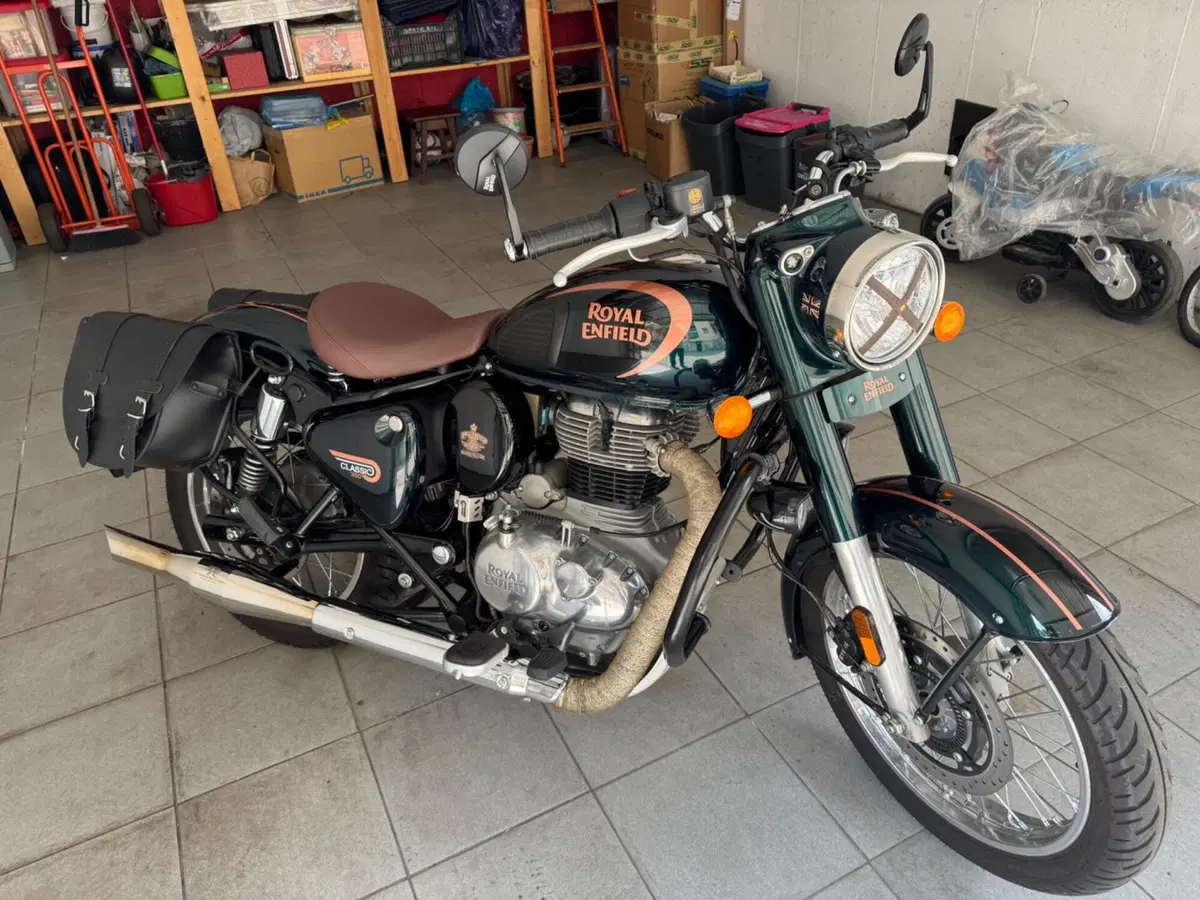 Royal Enfield Classic 350 (2021 - 26) (7)