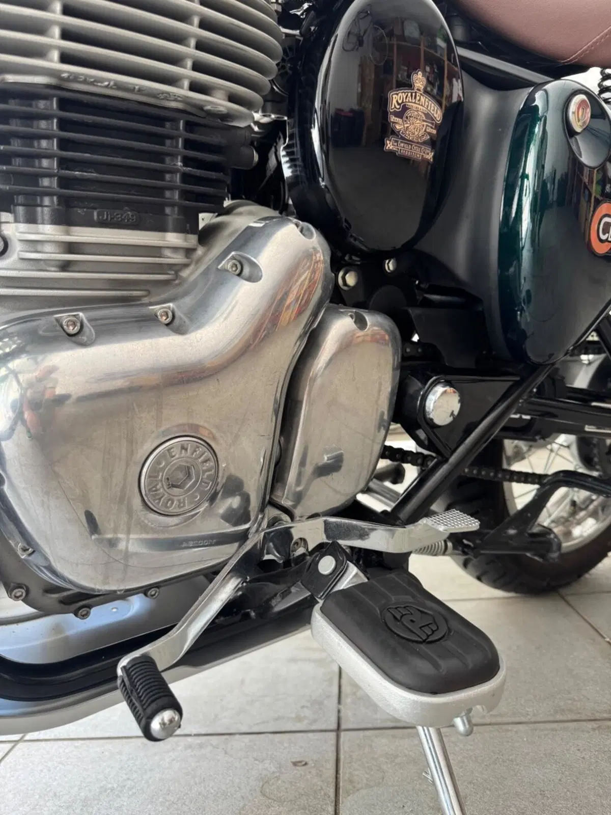 Royal Enfield Classic 350 (2021 - 26) (11)