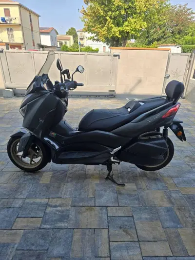 Yamaha X-Max 300 Tech Max (2021 - 24) usata