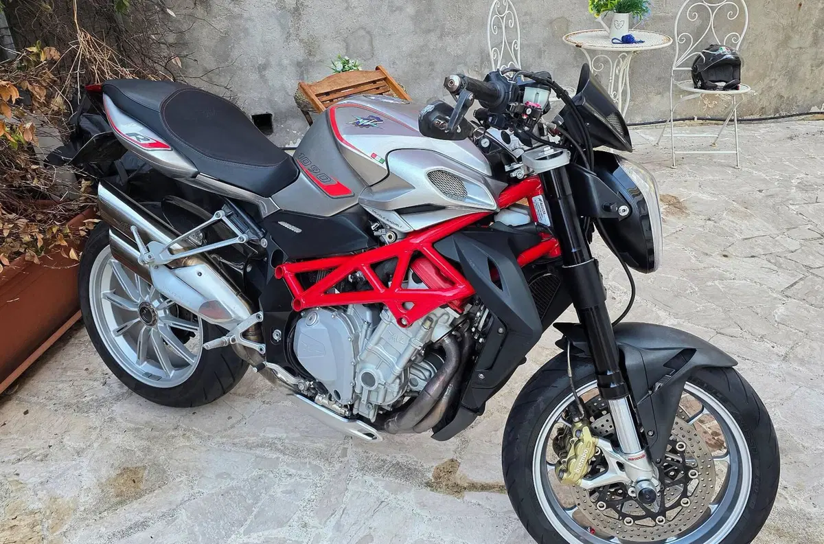 MV Agusta Brutale 1090 R (2012 - 15)