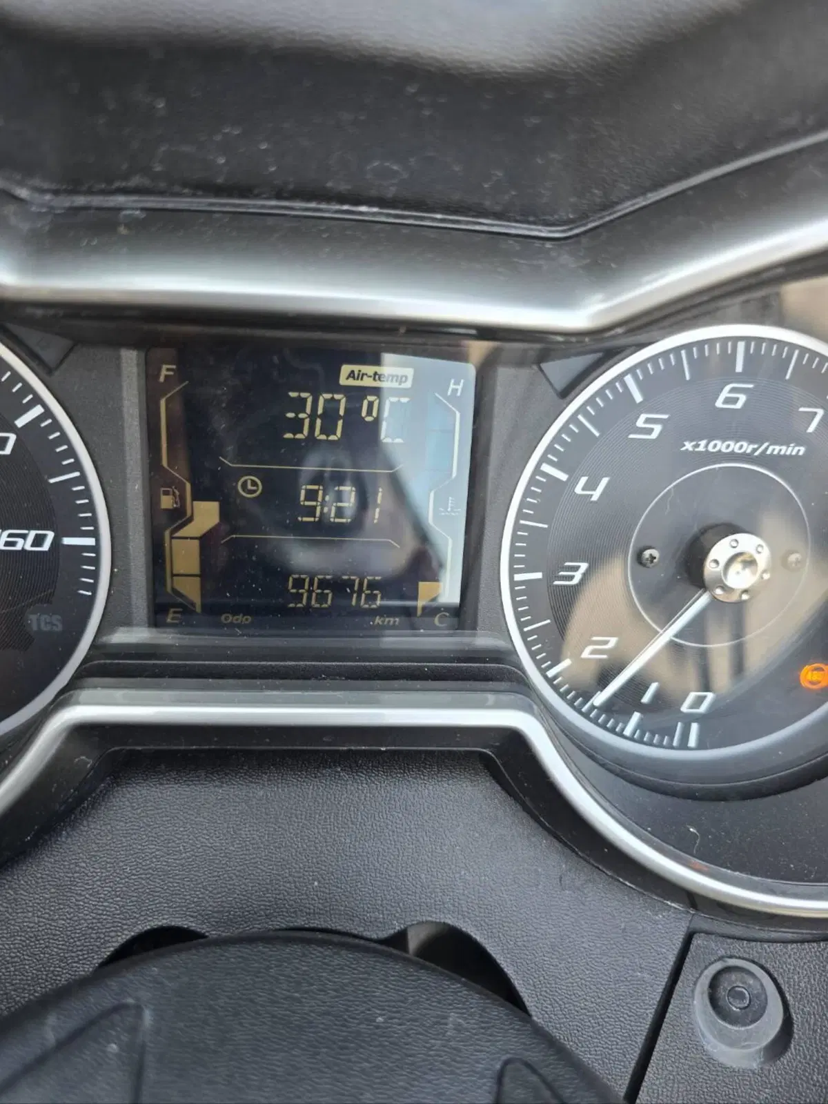 Yamaha X-Max 300 Tech Max (2021 - 24) (6)