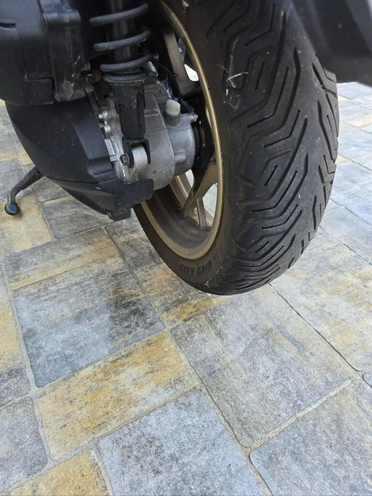 Yamaha X-Max 300 Tech Max (2021 - 24) (7)