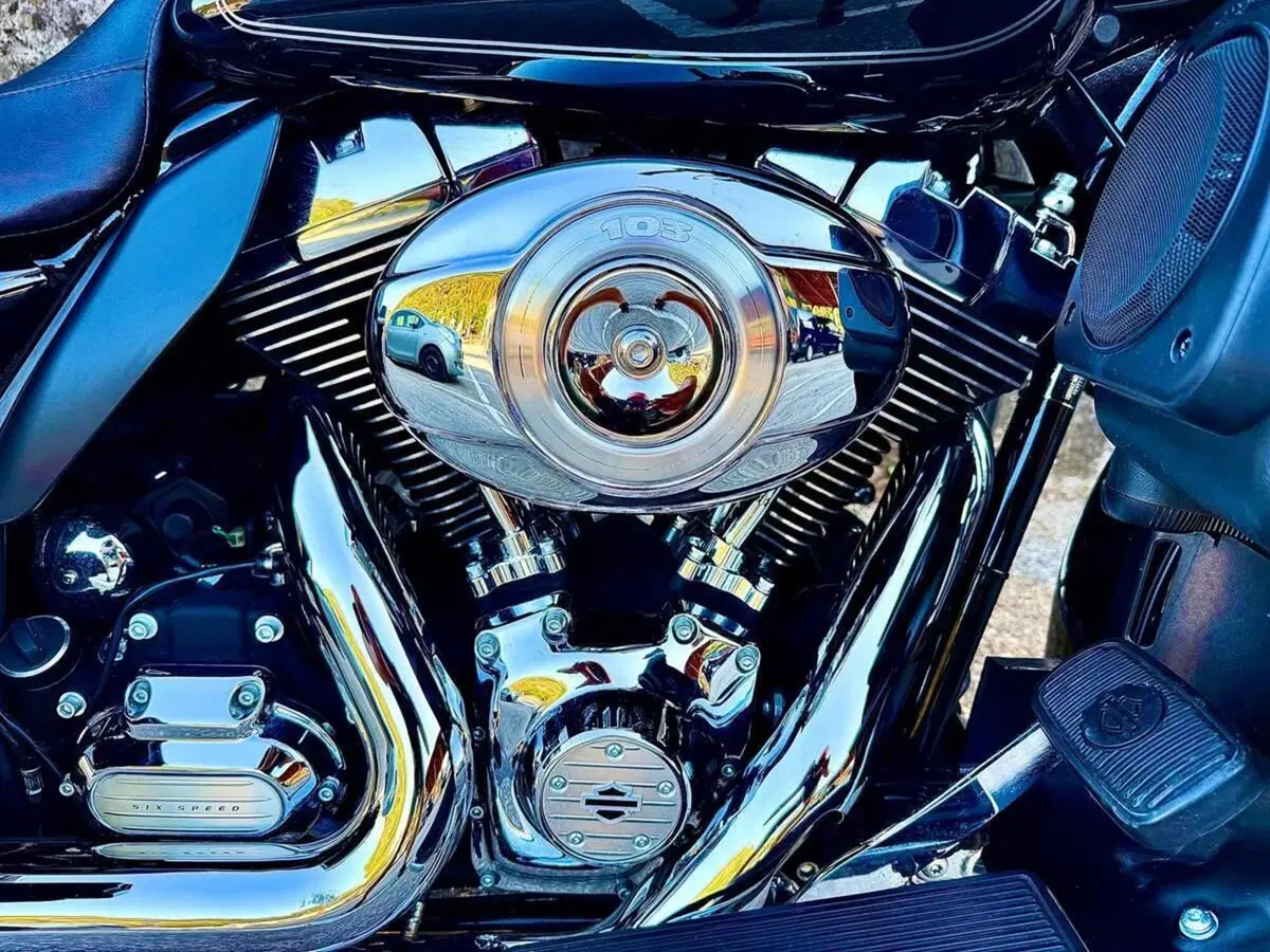 Harley-Davidson 1690 Electra Glide Classic (2010 - 12) - FLHTC (10)