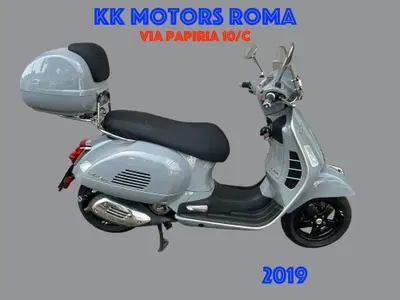 Vespa GTS 300 Hpe Super Tech (2019) usata