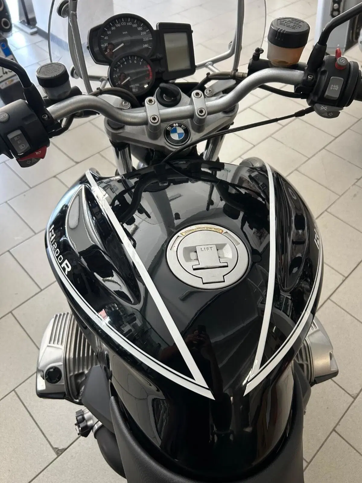 Bmw R 1200 R (2006 - 11) (3)