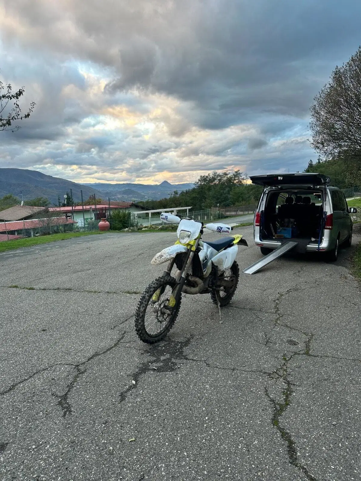 Husqvarna TE 300 (2024) (4)