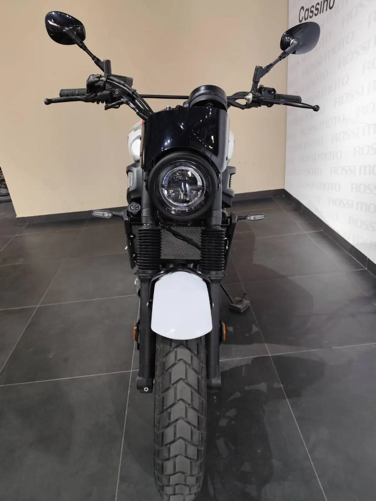 Yamaha XSR 700 XTribute (2022 - 24) (4)